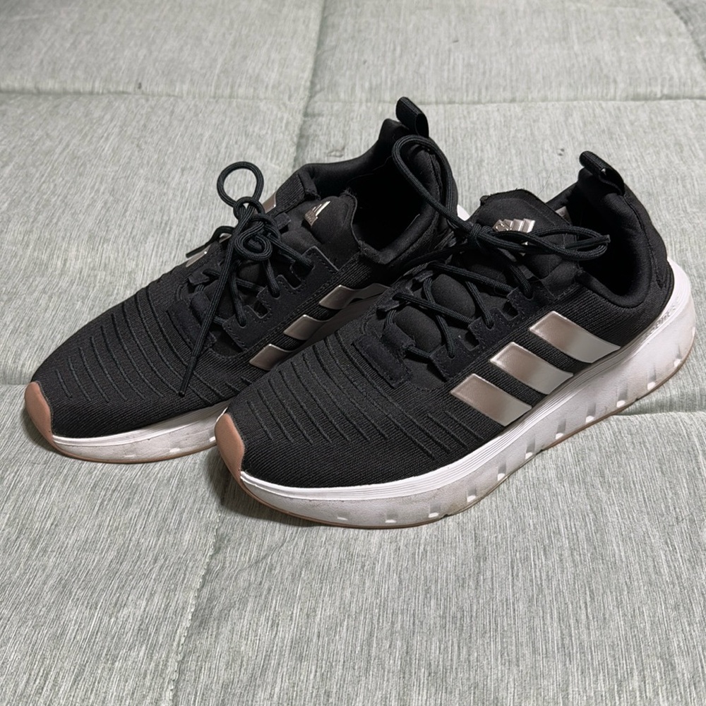 Adidas sneakers women’s 9.5